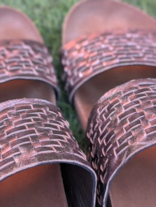 Sandalias Biba T40 Bronce y Dorado