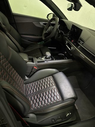 Audi RS4 2021