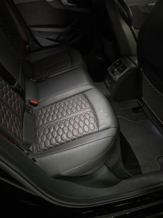 Audi RS4 2021