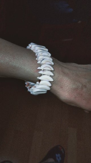 Pulsera de conchas naturales rosa y blanca