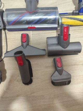 Aspiradora Dyson v15 con accesorios