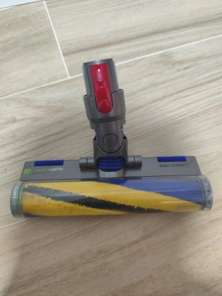 Aspiradora Dyson v15 con accesorios