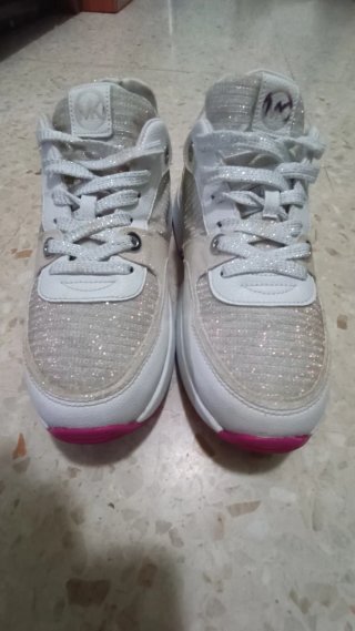 Zapatillas deportivas blancas talla 42