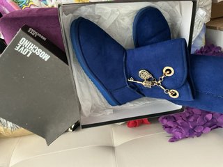 Botas Love Moschino azules nuevas