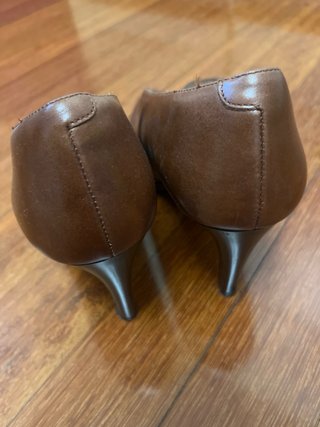 Botines de piel marrones
