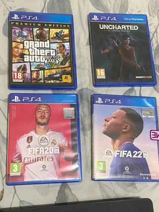 PS4 Slim Negra + 5 Juegos + Mando
