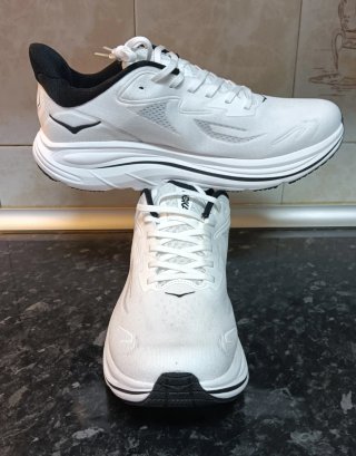 Hoka Clifton 10 Talla 43 1/3