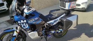 Husqvarna 901 Expedition Adventure Moto