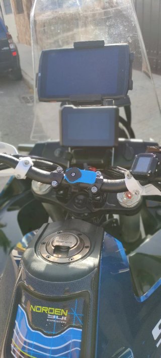 Husqvarna 901 Expedition Adventure Moto