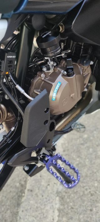 Husqvarna 901 Expedition Adventure Moto