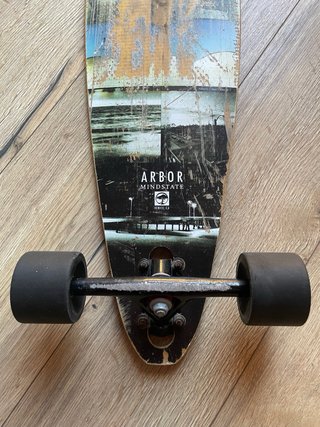 Arbor Longboard con Paris Trucks