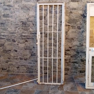 Puertas de hierro con barrotes 68x205