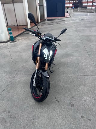 Hanway Furious 125s 2023 Negra Roja