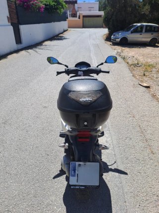 Piaggio Typhoon 125 Scooter Blanca