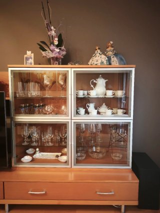 Mueble Comedor Completo. Madera, no melanina.