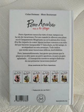 Perro apestoso: va a la playa