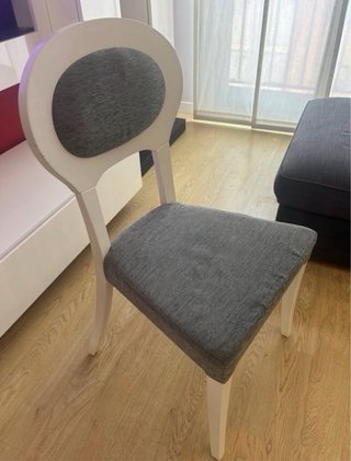 Mesa extensible con 4 sillas