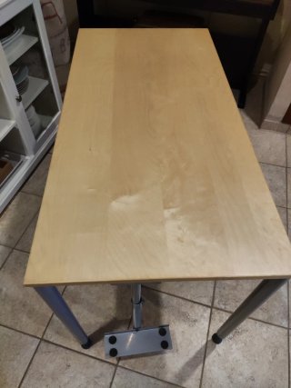 Mesa de estudio de madera