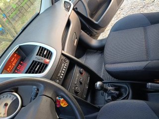Peugeot 207 sw 2010