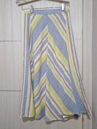 Falda midi lino rayas nueva