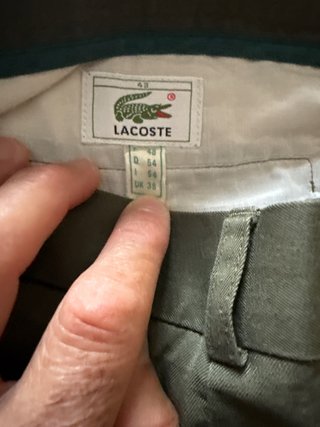 Pantalón vestir verde Lacoste talla 43