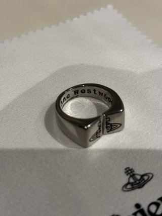 Anillo Vivienne Westwood Ajustable Plata