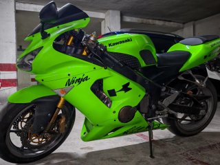 Kawasaki ZX6R Verde - Moto Deportiva