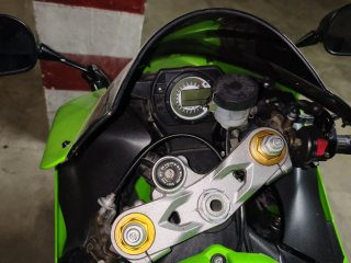 Kawasaki ZX6R Verde - Moto Deportiva