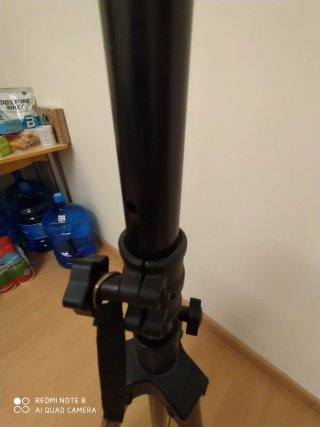 Soporte para altavoz negro