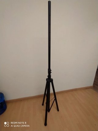 Soporte para altavoz negro