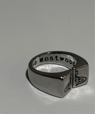Anillo Vivienne Westwood inoxidable Ajustable