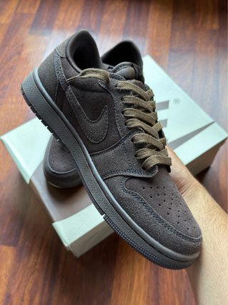 Jordan 1 Low Travis Scott Velvet Brown