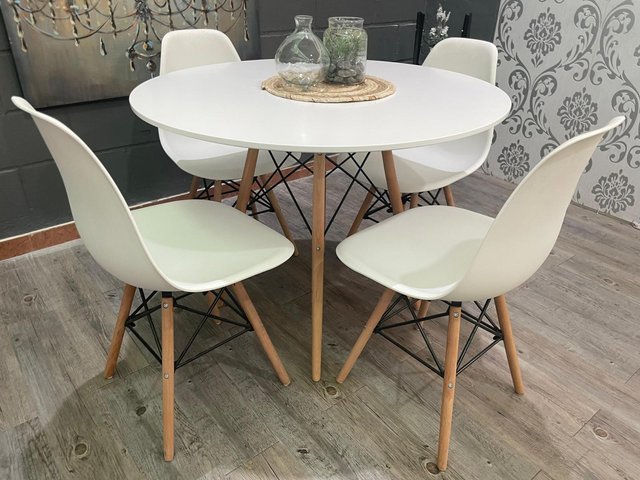 ️ Comedor mesa + 4 sillas estilo nórdico – Nuevo