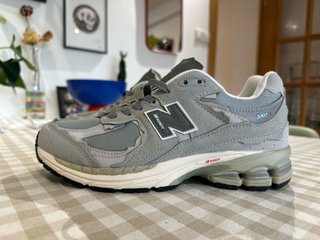 New Balance 2002r Gris