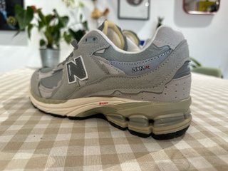 New Balance 2002r Gris