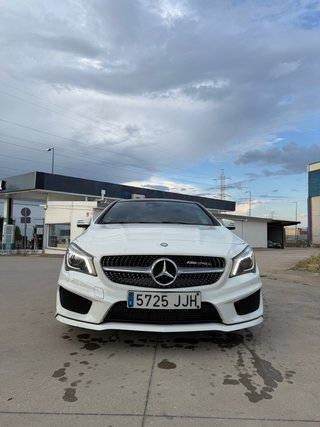 Mercedes-Benz Clase CLA 2015