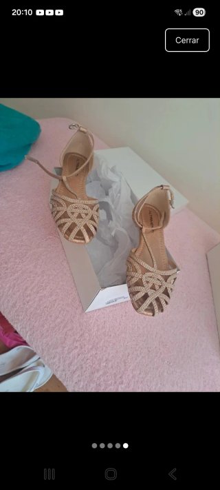 Sandalias de piel talla 37, puestas un rato