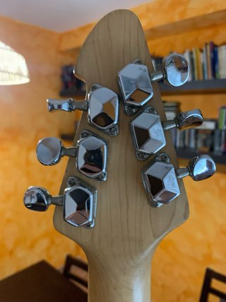 Guitarra Peavey Raptor Plus Blanca