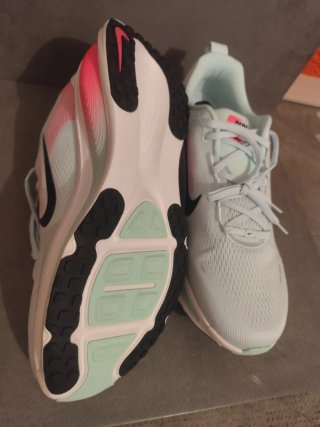 Nike ZoomX Vomero 18 Talla 49.5