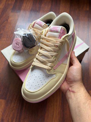 Jordan 1 Low Travis Scott Shy Pink