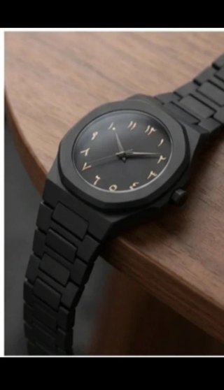Montre noir arabic