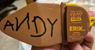 Bota Porta Bolígrafos + palomitero Toy Story Woody
