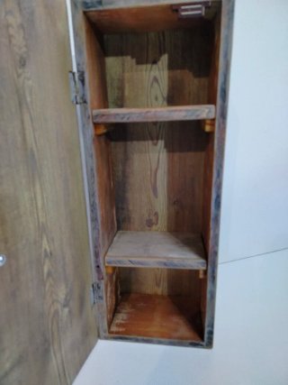 MUEBLE DE MADERA PARA BAÑO