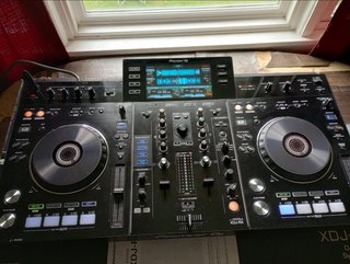 Pioneer XDJ-RX DJ Controller