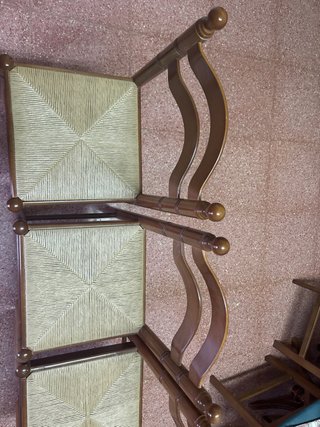 3 Sillas de Madera con Asiento de Fibra