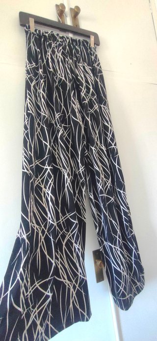 Pantalones anchos estampados