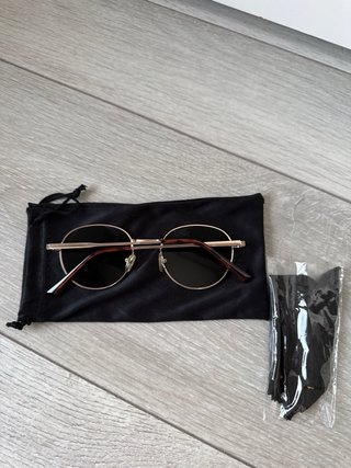 Gafas de sol Mango metal doradas polarizadas