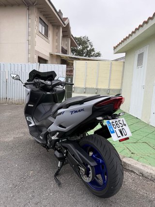 Yamaha TMAX 560