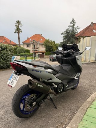 Yamaha TMAX 560