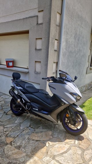 Yamaha TMAX 560